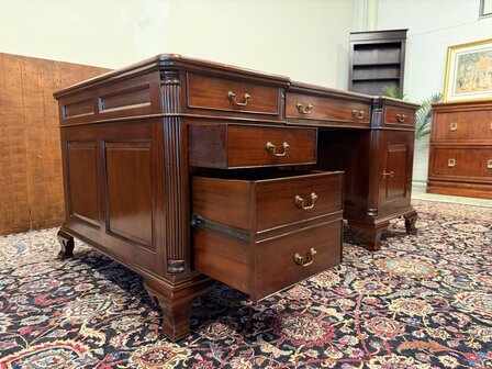 Klassiek-Oud-Antiek-Engels-Chesterfield-Vintage-Bureau-Bureel-Desk-Partnerdesk-Mahonie-Groen-Leder-13