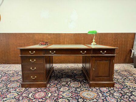 Klassiek-Oud-Antiek-Engels-Chesterfield-Vintage-Bureau-Bureel-Desk-Partnerdesk-Mahonie-Groen-Leder