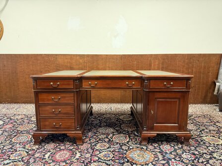 Klassiek-Engels-Oud-Antiek-Chesterfield-Vintage-Bureau-Partnerdesk-Desk-met-Groen-Leder-Ingelegd