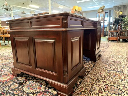 Klassiek-Engels-Oud-Antiek-Chesterfield-Vintage-Bureau-Desk-met-Groen-Leder-Ingelegd