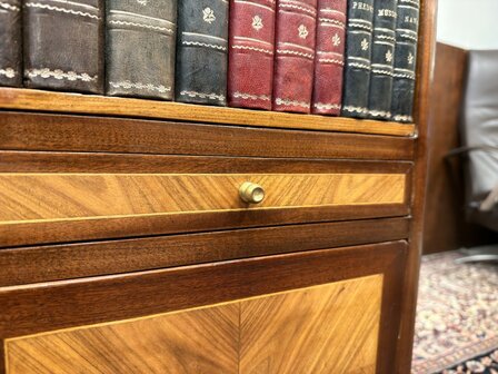 Klassiek-Engels-Antiek-Oud-Chesterfield-Vintage-Set-Nachtkast-Nachtkastjes-met-Inlegwerk-marqueterie