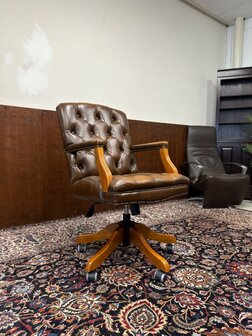 Klassiek-Engels-Antiek-Oud-Chesterfield-Vintage-Bureaustoel-President-Chair-Bruin-Leder