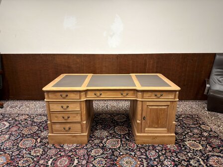 Klassiek-Engels-Antiek-Oud-Chesterfield-Vintage-Bureau-Desk-Teakhout-met-Bruin-Leder-Ingelegd