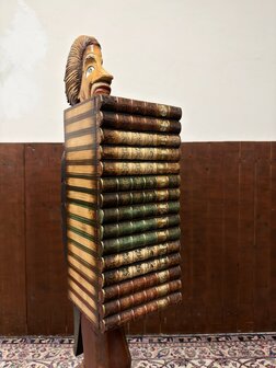 Klassiek-Engels-Antiek-Oud-Chesterfield-Vintage-Albert-Einstein-Boekendrager-Boekenkast-Kast