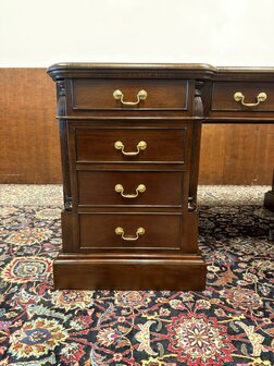 Klassiek-Oud-Antiek-Engels-Antiek-Vintage-Chesterfield-Bureau-Desk-Partnerdesk-Groen-Leder