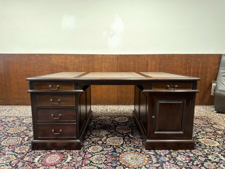 Klassiek-Oud-Antiek-Engels-Antiek-Vintage-Chesterfield-Bureau-Desk-Partnerdesk-Bruin-Leder