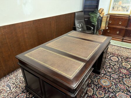 Klassiek-Oud-Antiek-Engels-Antiek-Vintage-Chesterfield-Bureau-Desk-Partnerdesk-Bruin-Leder