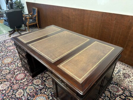 Klassiek-Oud-Antiek-Engels-Antiek-Vintage-Chesterfield-Bureau-Desk-Partnerdesk-Bruin-Leder
