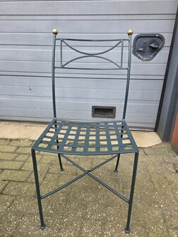 Smeedijzeren-tuinset-bistroset-tuintafel-met-stoelen-Buintentafel