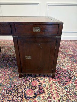 Klassiek-Antiek-Engels-Vintage-Chesterfield-Bureau-Desk-met-Bruin-Leder-Ingelegd
