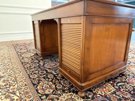 Klassiek-Engels-Antiek-Oud-Chesterfield-Vintage-Italiaans-Assi-D'Asolo-Bureau-Desk-Partnerdesk-Kersenhout-Zwart-Leder-In