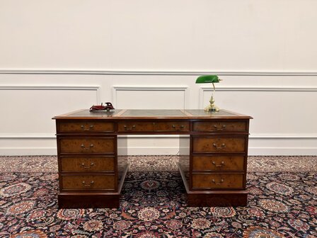 Klassiek-Italiaans-Antiek-Oud-Vintage-Wortelnoten-hout-Bureau-Desk-Groen-Leder