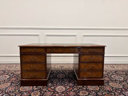 Klassiek-Italiaans-Antiek-Oud-Vintage-Wortelnoten-hout-Bureau-Desk-Groen-Leder