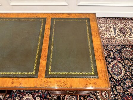 Klassiek-Italiaans-Antiek-Oud-Vintage-Wortelnoten-hout-Bureau-Desk-Groen-Leder
