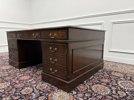 Klassiek-Engels-Antiek-Oud-Vintage-Chesterfield-Bureau-Desk-Partnerdesk-Olijf-Groen-Leder