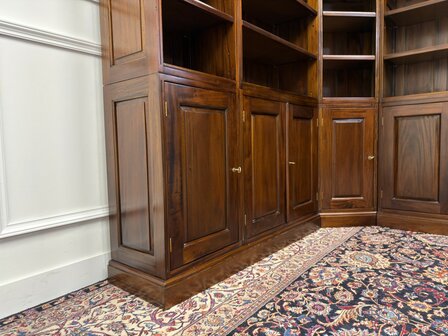 Klassiek-Antiek-Oud-Engels-Vintage-Chesterfield-Mahonie-Boekenkast-Hoekkast-Kast