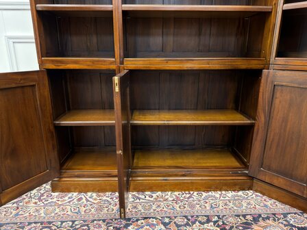 Klassiek-Antiek-Oud-Engels-Vintage-Chesterfield-Mahonie-Boekenkast-Hoekkast-Kast