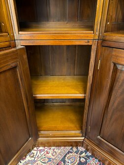 Klassiek-Antiek-Oud-Engels-Vintage-Chesterfield-Mahonie-Boekenkast-Hoekkast-Kast
