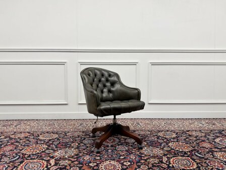 Klassiek-Engels-Antiek-Oud-Vintage-Wade-Chesterfield-Bureaustoel-Captain-Chair-Olijfgroen-Leder