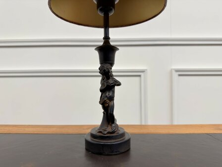 Klassieke-Antieke-imperio-tafellamp-met-putti-engel-3