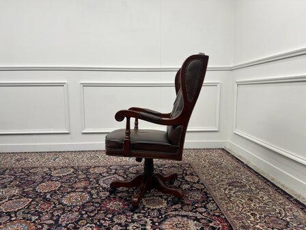 Klassiek-Antiek-Engels-Oud-Chesterfield-Bureaustoel-Director-President-Chair-Bruin-Leder