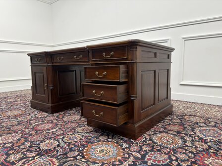 Klassiek-Antiek-Engels-Oud-Chesterfield-Bureau-Desk-Partnerdesk-Groen-Leder-Ingelegd