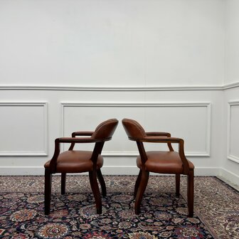Klassiek-Engels-Antiek-Oud-Chesterfield-Bureaustoel-Stoel-Stoelen-Set