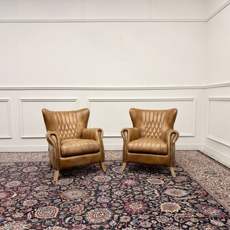 Klassiek-Engels-Antiek-Oud-Chesterfield-Aviator-Fauteuils-Schaapleder-Set