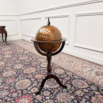 Klassiek-Engels-Italiaans--Antiek-Oud-Chesterfield-Globe-Barglobe-Vloermodel