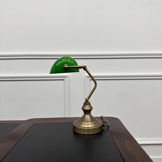 Klassieke-Bureaulamp-notaris-lamp-bankierslamp-messing-met-groen-glas-mat-1