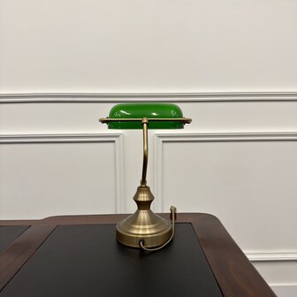 Klassieke-Bureaulamp-notaris-lamp-bankierslamp-messing-met-groen-glas-mat-2