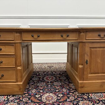 Klassiek-Antiek-Engels-Oud-Chesterfield-Teakhouten-Teak-Bureau-Bruin-Leder