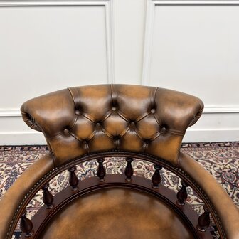 Klassiek-Engels-Antiek-Oud-Vintage-Springvale-Chesterfield-Set-Stoelen-Bureaustoel-Captain-Chair-Bruin-Cognac-Leder