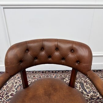 Klassiek-Engels-Antiek-Oud-Vintage-Wade-Chesterfield-Bureaustoel-Captain-Chair-Bruin-Leder-4