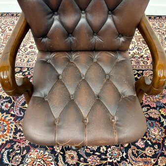 Klassieke-Chesterfield-bureaustoel-office-chair-bruin-6