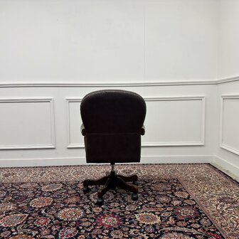 Klassieke-Chesterfield-bureaustoel-office-chair-bruin-3