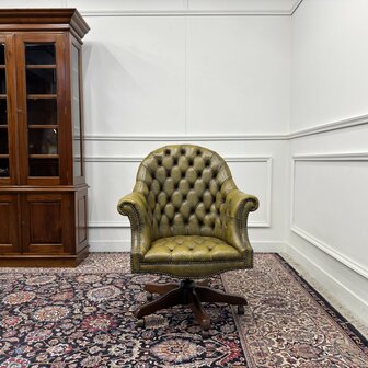 Engels-Klassiek-Oud-Antiek-Vintage-Chesterfield-Bureaustoel-Director-Directors-Chair-Groen-Leder