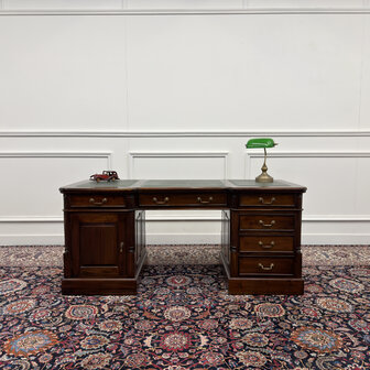 Klassiek-Engels-Oud-Antiek-Vintage-Chesterfield-Bureau-Desk-Groen-Leder