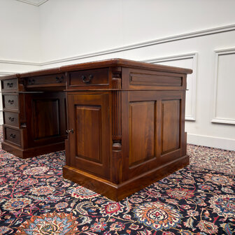 Klassiek-Engels-Oud-Antiek-Chesterfield-Vintage-Bureau-Desk-Partnerdesk-Zwart-Leder