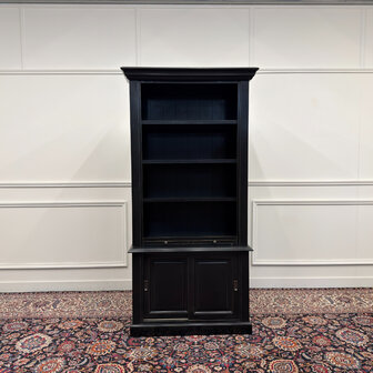 Klassiek-Antiek-Engels-Oud-Vintage-Chesterfield-Zwart-Zwarte-Boekenkast-Kast