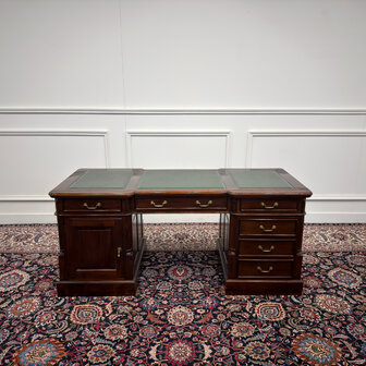 Klassiek-Antiek-Engels-Oud-Vintage-Chesterfield-Bureau-Desk-Groen-Leder