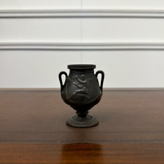 Antieke-Neo-Klassieke-bronze-vaas