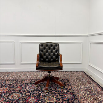 Klassiek-Engels-Antiek-Oud-Vintage-Chesterfield-Bureaustoel-President-Chair-Olijf-Groen-Leder