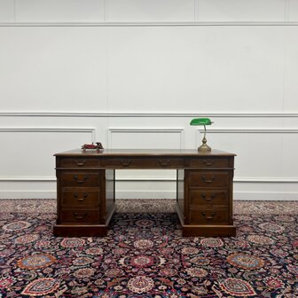 Klassiek-Engels-Antiek-Oud-Vintage-Chesterfield-Eiken-Eichholtz-Bureau-Desk