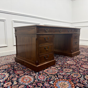 Klassiek-Engels-Antiek-Oud-Vintage-Chesterfield-Eiken-Eichholtz-Bureau-Desk