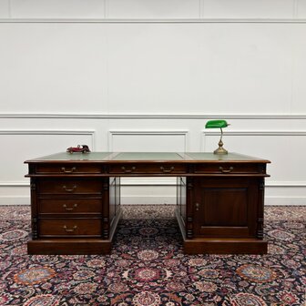 Klassiek-Engels-Antiek-Oud-Vintage-Chesterfield-Groot-Bureau-Desk-Groen-Leder