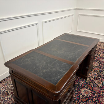 Klassiek-Engels-Antiek-Oud-Vintage-Chesterfield-Bureau-Desk-Partnerdesk-Set-Zwart-Leder-Met-Stoelen