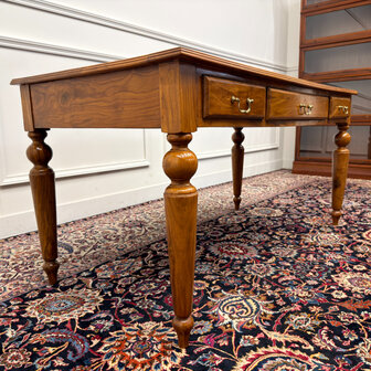 Klassiek-Engels-Antiek-Oud-Vintage-Chesterfield-Schrijftafel-Bureau-Desk-Zwart-Leder