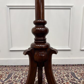 Klassiek-Engels-Antiek-Oud-Vintage-Chesterfield-Kapstok