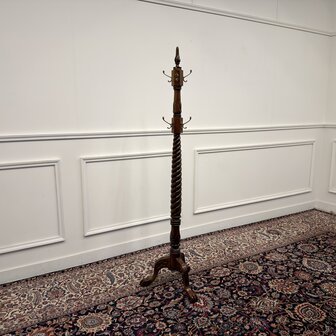 Klassiek-Engels-Antiek-Oud-Vintage-Chesterfield-Kapstok-1